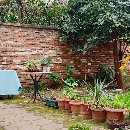 Enki's Garden Pensión