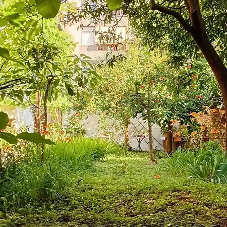 Pensión Enki's Garden